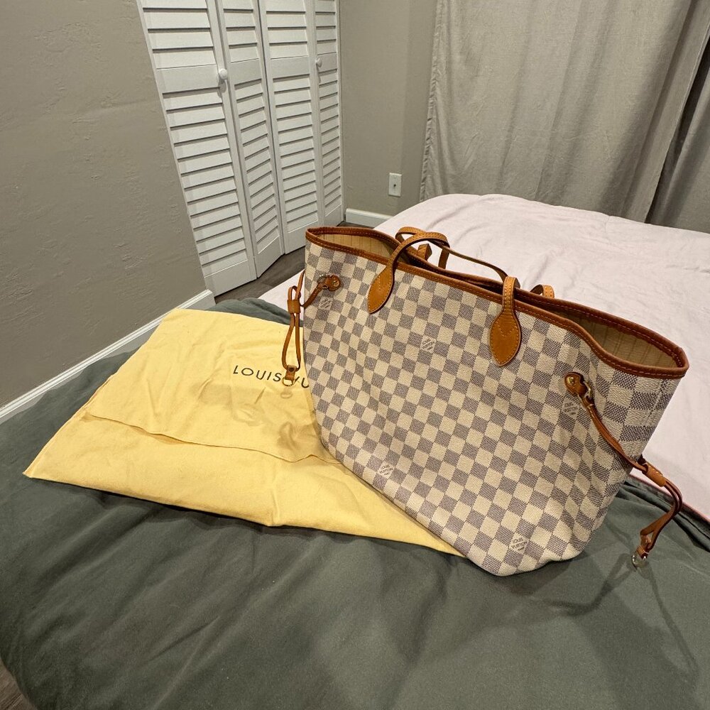 Louis Vuitton Neverfull Damier Azur MM Tote Bag